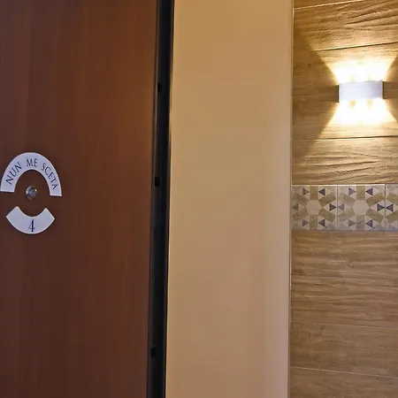 Alojamento de Acomodação e Pequeno-almoço La Dimora Luca Giordano 4*